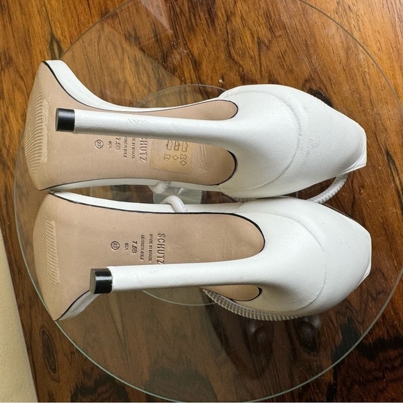 Schutz Gaiah Leather Ankle-Strap Sandals - white leather - size 7.5 - Picture 15 of 16